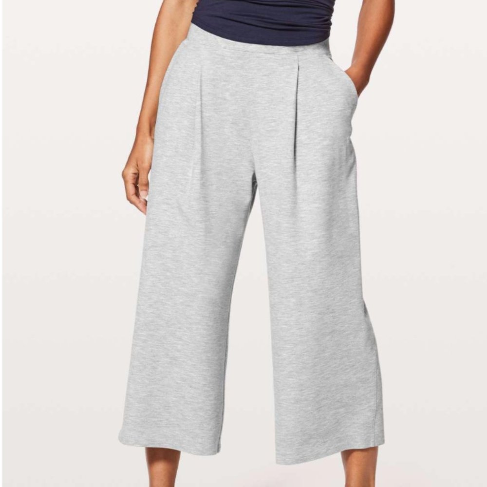 Lululemon Can You Feel The Pleat Crop *21"